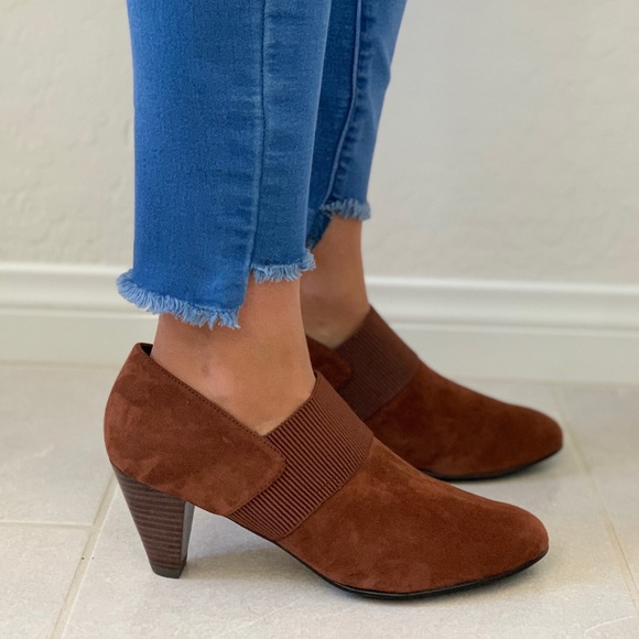 Buckle Shoes - NIB Rust Cognac Leather Cuban Heel Ankle Booties
